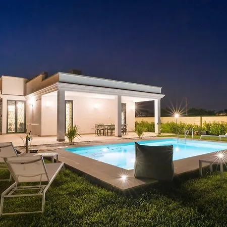 Villa Claudia Matino Exterior photo