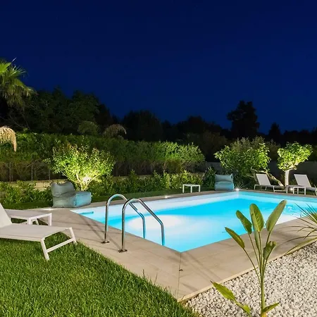 Villa Claudia Matino Exterior photo